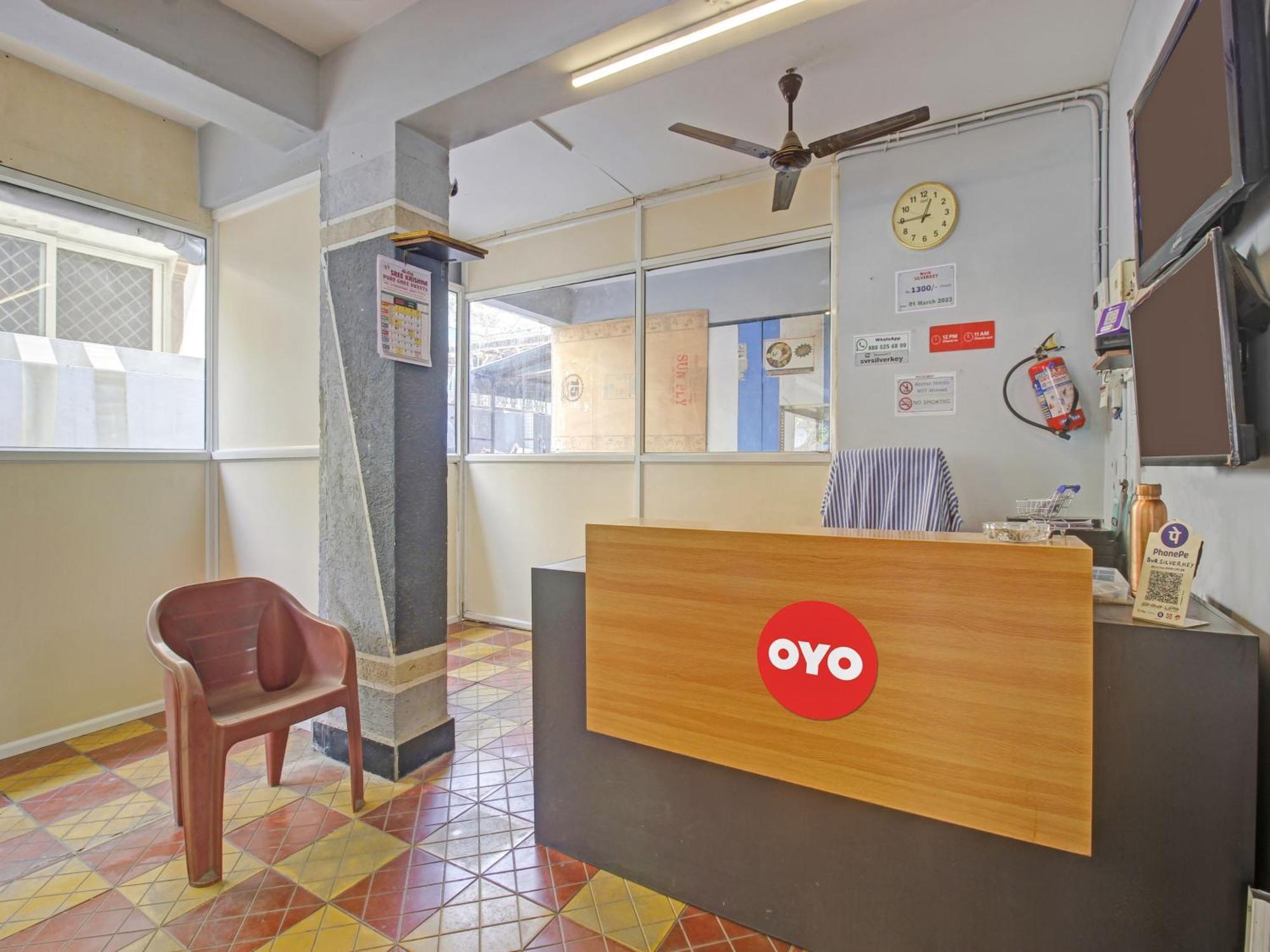 Hotel O Svr Silver Key Lingampalli Bagian luar foto