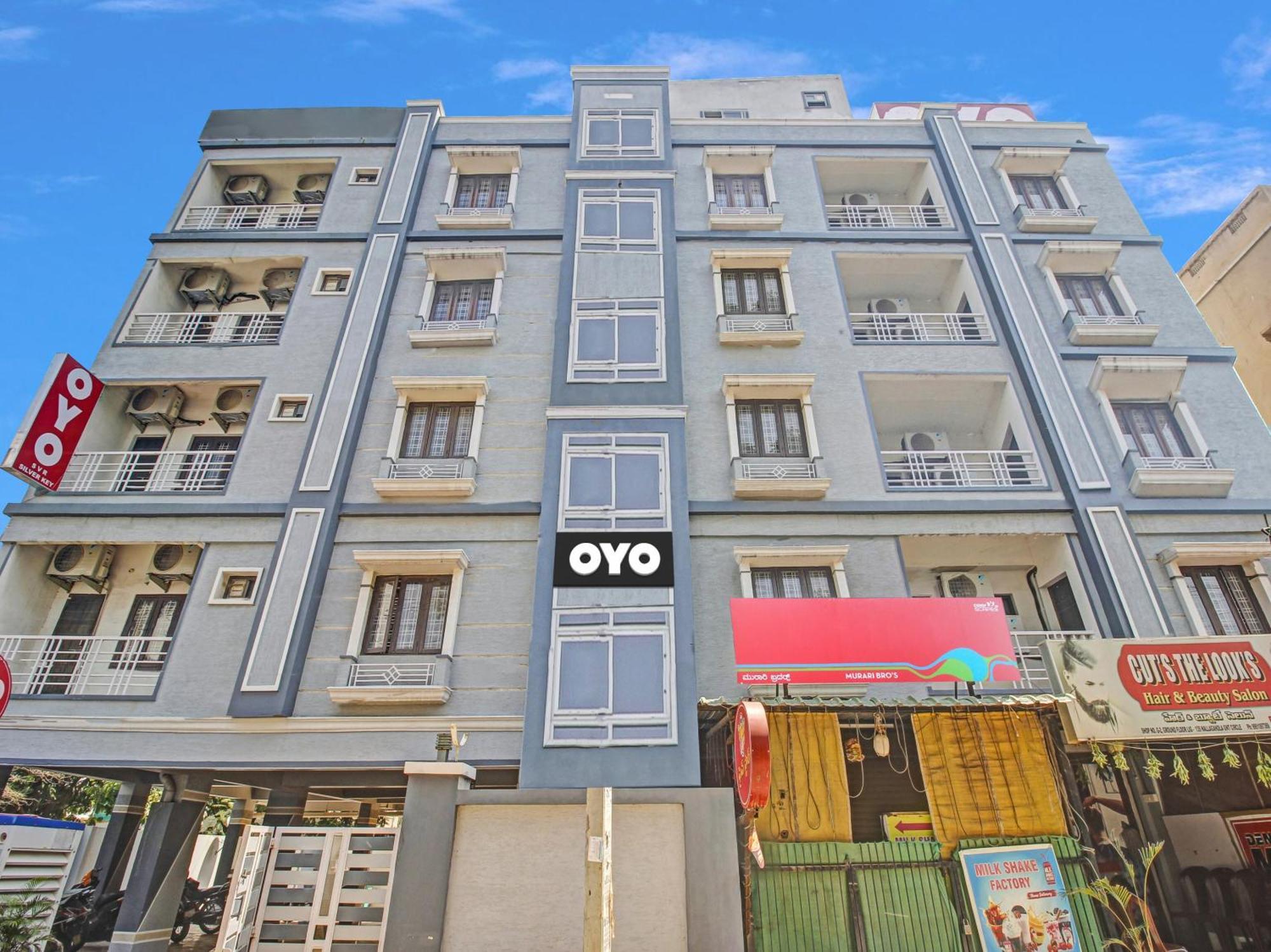Hotel O Svr Silver Key Lingampalli Bagian luar foto