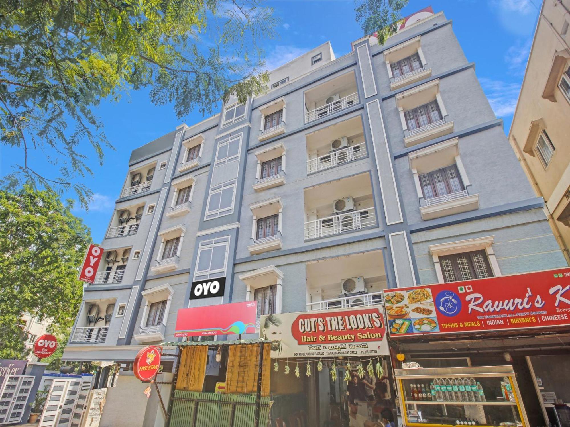 Hotel O Svr Silver Key Lingampalli Bagian luar foto
